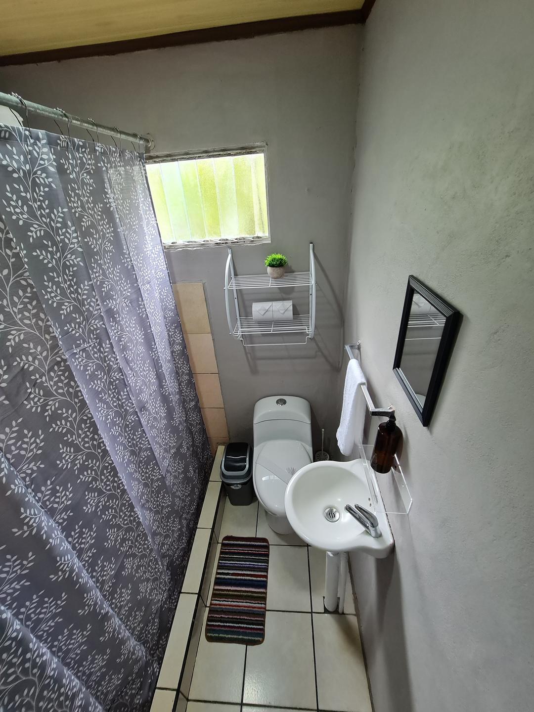 Elegant and functional bathroom in Guayabón Cabin 1